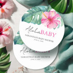 Posavasos Redondo De Papel Chica de temas tropicales Baby Shower<br><div class="desc">Este encantador conjunto de taras de ducha de bebé está decorado con un delicado borde de flores de hibisco tropical con suaves acuarelas rosas y exuberantes hojas de palma de monstera, que evocan el espíritu de un paraíso tropical. Con la elegante frase "Aloha Baby", estas galerías combinan tipografía contemporánea con...</div>