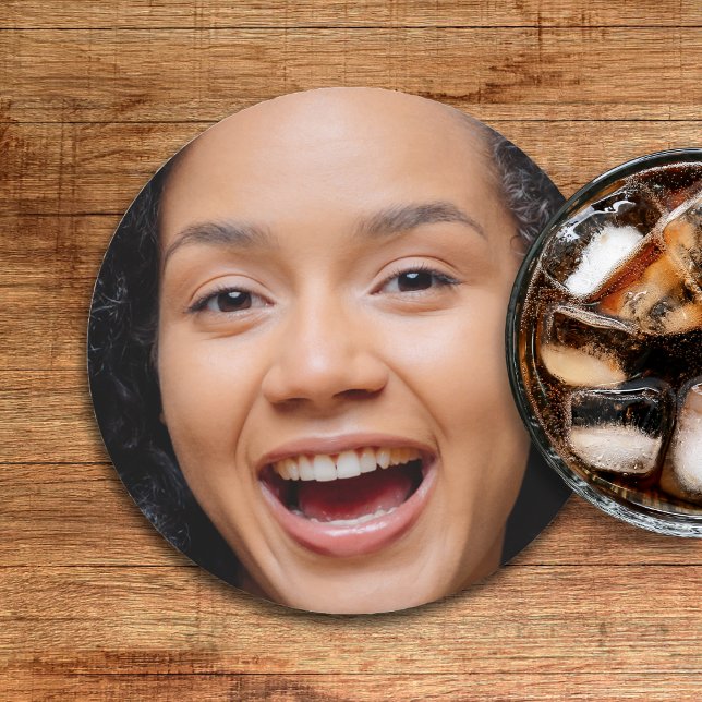 Posavasos Redondo De Papel Diversión Cara Completa Cerrar Selfie Foto (Fun Full Face Close Up Selfie Photo Round Paper Coaster
)