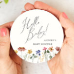Posavasos Redondo De Papel Flor silvestre colorida Hola bebé<br><div class="desc">Esta colorida flor silvestre saluda la tostadora de papel redondo de bebé es perfecta para su simple, caprichosa, arcoíris de boho ducha de verano. Los florales de color rosa, amarillo, naranja y dorado, brillantes y encantados, le dan a este producto el aspecto de un jardín de primavera hippie minimalista, elegante...</div>