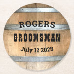 Posavasos Redondo De Papel Groomsman Whiskey Barrel<br><div class="desc">Gracias a sus padrinos con este diseño rústico de barril de whisky con tipografía occidental audaz. Personalice este diseño con su nombre de padrino y fecha de boda. Hace un gran regalo.</div>