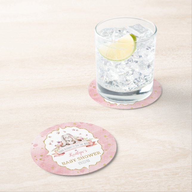 Posavasos Redondo De Papel ¡Hay Un Conejo En Camino! Easter Baby Shower (In situ)