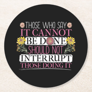 Posavasos Redondo De Papel Líder feminista empoderando a las mujeres