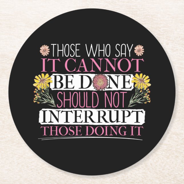 Posavasos Redondo De Papel Líder feminista empoderando a las mujeres (Anverso)