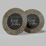 Posavasos Redondo De Papel Moderna fiesta de cumpleaños de color blanco y oro<br><div class="desc">Añada un toque de elegancia a las celebraciones de sus fiestas de 30 años con estas modernas tilas de papel redondo de arte deco negro,  blanco y dorado. Fácil de personalizar - sólo añade el nombre de tu celebrante! Las palabras "Trigésimo Cumpleaños" aparecen en un guión elegante,  caligrafía.</div>