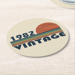 Posavasos Redondo De Papel Nacido en 1982 como regalo de cumpleaños vintage