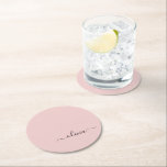 Posavasos Redondo De Papel Nombre del Monograma de Rubor Dusty Pink Moderne S<br><div class="desc">Rubor Dusty Pink Simple Script Monograma Nombre Papel Adulador. Esto hace que la graduación perfecta,  el cumpleaños,  el boda,  la ducha de novia,  el aniversario,  la ducha de bebé o la fiesta de soltera sea un regalo para alguien que ama el lujo glam y los estilos de moda.</div>