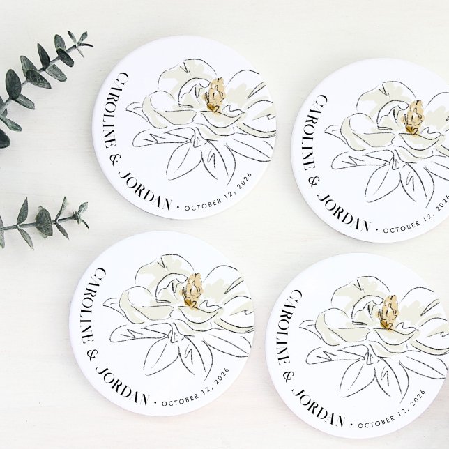 Posavasos Redondo De Papel Nombre personalizado del Boda del Ilustracion de m (Beautiful Southern-inspired white magnolia illustration wedding custom name paper coasters.)