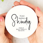 Posavasos Redondo De Papel Pequeño resquicio humano neutro moderno simple<br><div class="desc">Celebre su pequeña habitación con nuestra sencilla y neutra escoria de papel redondeada, con un diseño minimalista en blanco y negro, moderno y bonito. Con su estética limpia e inspirada en el boho, la atmósfera contemporánea y neutral en cuanto a género es perfecta para dar la bienvenida a un niño...</div>
