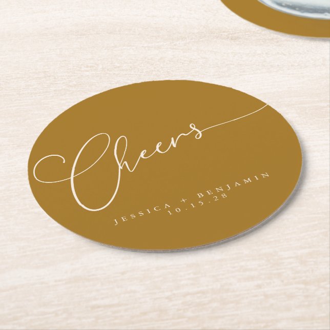 Posavasos Redondo De Papel Saludos Minimal Mustard Gold Script Wedding Custom (En perspectiva)