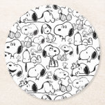 Posavasos Redondo De Papel Snoopy Smile Giggle Laugh Pattern<br><div class="desc">Take a look at this super cute design featuring Snoopy fun various poses.</div>