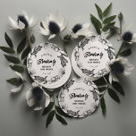 Posavasos Redondo De Papel Un bebé está preparando Baby Shower de las Flores<br><div class="desc">Colección "Baby Gótico" - una mezcla única de delicadas flores y calaveras desangeladas, elegantemente elaboradas en blanco y negro clásico. Disfrute de lo poco convencional con nuestras invitaciones a la ducha de bebé y su decoración, perfectamente diseñada para aquellos que aprecian la belleza en contraste. Ya sea que esté celebrando...</div>