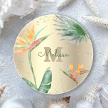 Posavasos Relieve metalizado dorado Tropical Foliage Floral<br><div class="desc">Disfrute de una elegante hospitalidad tropical en su casa cuando se relaje con su bebida favorita con esta moderna y moda montaña arenisca monograma personalizado. Sorprendentes, sofisticadas, coloridas, aves acuarelas tropicales de flores paradisíacas, falso purpurina de oro, y escritura caligráfica personalizada con un audaz monograma inicial, superponen un elegante fondo...</div>