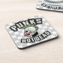 Rockero de Punk Mohawk sin cráneo muerto