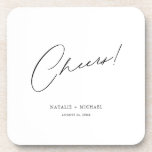 Posavasos Saludos a la moderna y única boda personalizada<br><div class="desc">¿Busca un favor de boda único y personalizado que sus invitados amarán? No busque más y venga a esta montaña de bebidas de Bodas Personalizadas y Modernas. Con un diseño sencillo pero elegante que incluye la palabra "Cheers" en un moderno alfabeto caligráfico, estas tiras son perfectas para cualquier boda, ducha...</div>