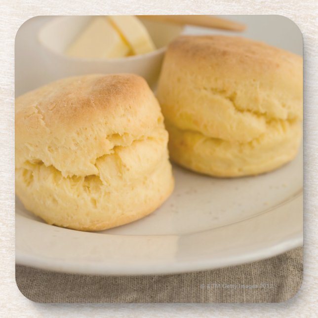 Posavasos Scone llano con mantequilla en la placa (Frente)