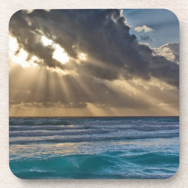 Posavasos Sol rompiendo a través de las nubes sobre el mar (Frente)