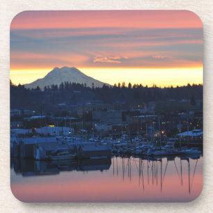 Posavasos Sunrise Mount Rainier and the Marina in Olympia WA