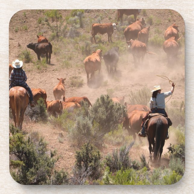 Posavasos Tres vaqueros y vaqueras que conducen ganado (Frente)