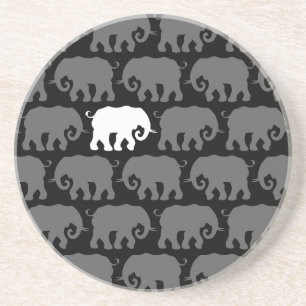 Posavasos Un elefante blanco en una manada