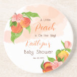 Posavasos Un poco de melocotón está en camino Chica Baby Sho<br><div class="desc">Celebra la próxima llegada de una preciosa niña con nuestra encantadora plantilla de ducha de bebé "A Little Peach Is Your Way!". Un bonito diseño con una elegante ramificación de melocotón adornada con durísimos melocotones y delicadas flores, todo ello con un suave fondo de color melocotón. En la parte inferior,...</div>