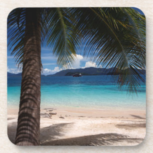 Posavasos Una playa en la isla de Wai de la KOH en Tailandia