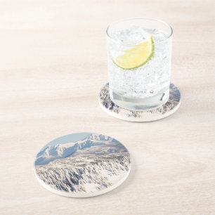 Posavasos Una vista escénica de las montañas y de los