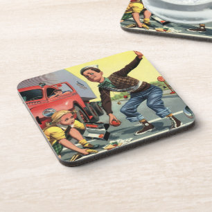 Posavasos Vigilante de seguridad vintage ayudando a una niña
