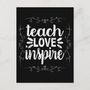 Postal 3- Enseñar amor inspira camiseta, profesor retro v
