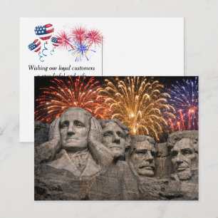 Postal 4 de julio Humor de Mount Rushmore con Fuegos Arti