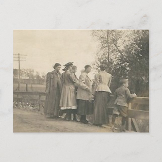 Postal 5 personas dominando el puente (Anverso)