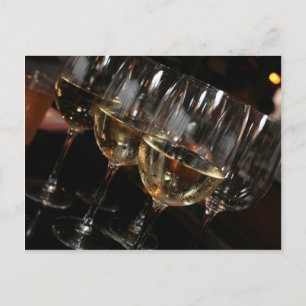 Postal A mi edad necesito vasos de vino