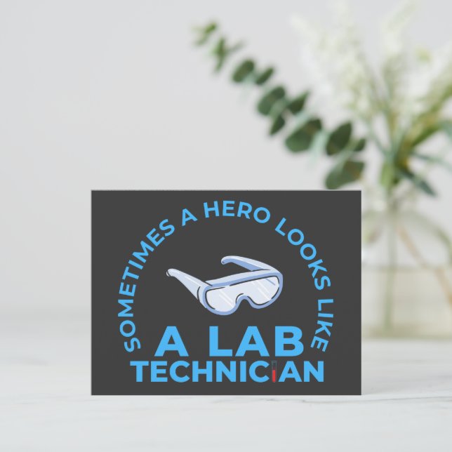 POSTAL A VECES UN HÉROE PARECE UN TÉCNICO LABORAL (Anverso de pie)
