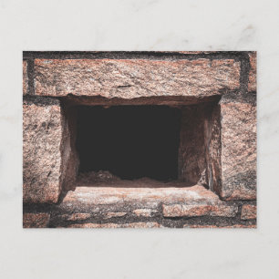 Postal Abertura de ventana de piedra en muro de granito