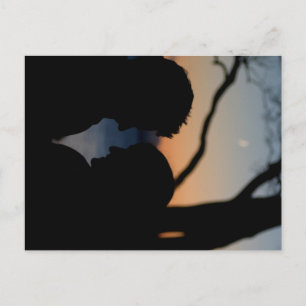 Postal abrazo de los amantes