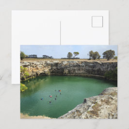 Postal Acantilados de caliza y aguas esmeraldas