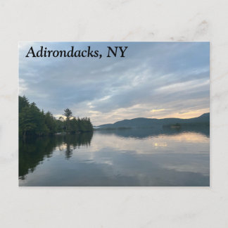 Postal Adirondacks, NY Lake y Mountains Postcard