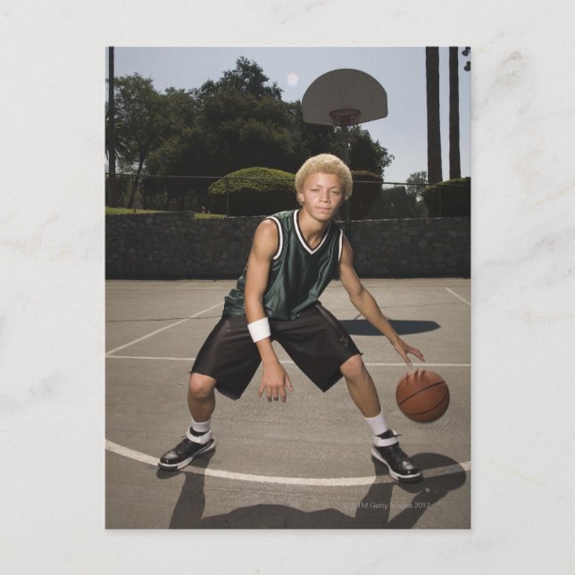 Postal Adolescente en cancha de baloncesto (Anverso)