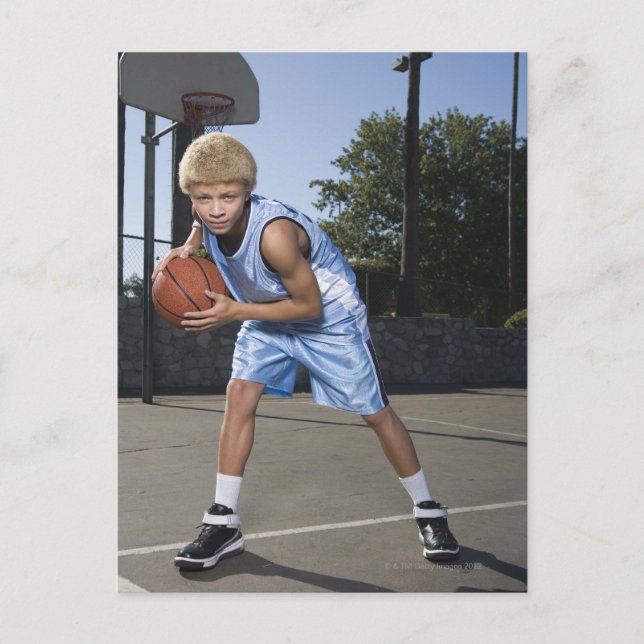 Postal Adolescente en cancha de baloncesto 2 (Anverso)