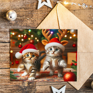 Postal Adorables gatitos con sombreros de Santa Claus y r
