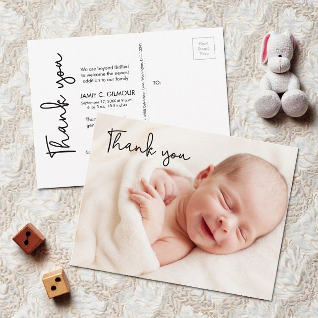 Postal Afiche de baby shower con letra a mano moderna (custom baby photo birth announcement thank you postcard with modern handlettering script)