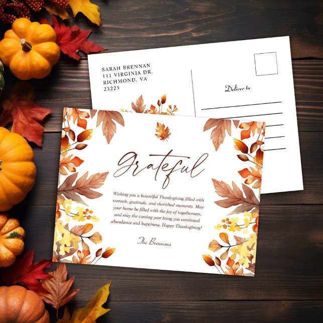 Postal Agradecidos feriado de Acción de Gracias por la ca (Grateful Modern Rustic Fall Thanksgiving Holiday Postcard)