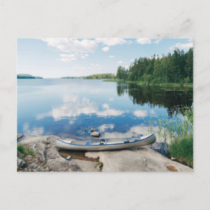 Postal Agua   Canoa en un lago en Suecia