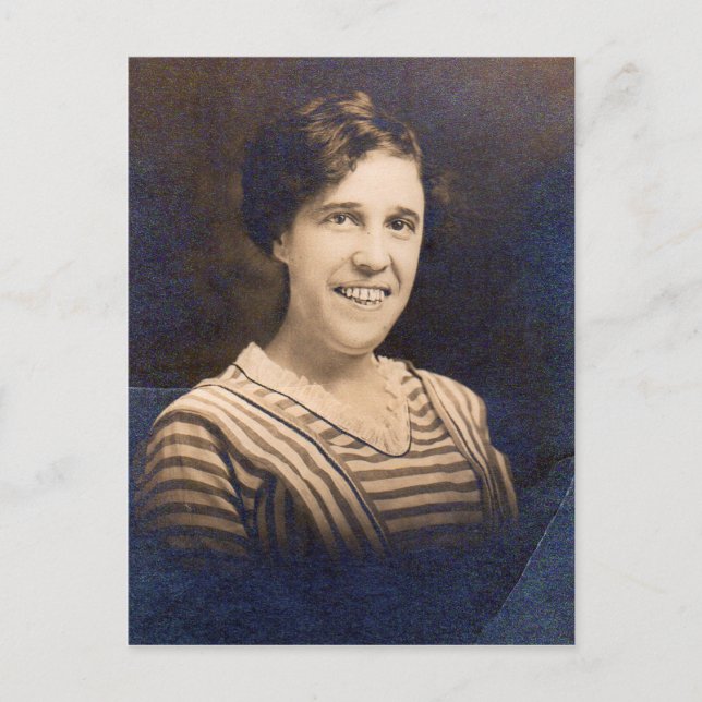 Postal Al menos su marido la amaba RPPC (Anverso)