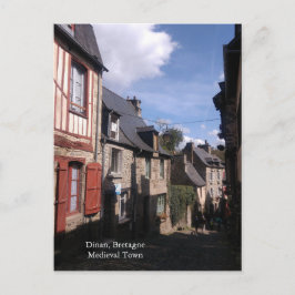 Postal Aldea medieval de Dinan en Francia