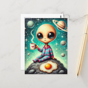 Postal Alien en PJs azul y rosa con café y huevo