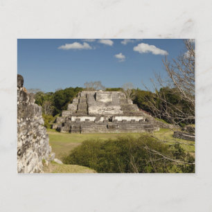 Postal Altun Ha es un sitio maya que data del 200