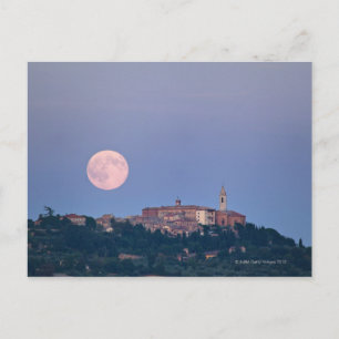 Postal Alza lunar sobre Pienza