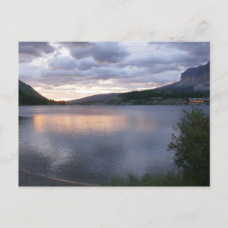 Postal Amanecer en el lago Swiftcurry I