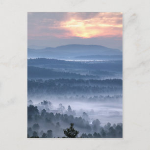 Postal Amanecer entre los valles