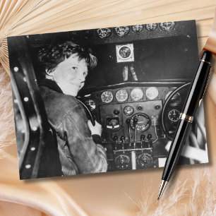 Postal Amelia Earhart Foto en Blanco y Negro Aviación Vin